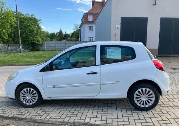 poznań Renault Clio cena 8500 przebieg: 165000, rok produkcji 2010 z Poznań